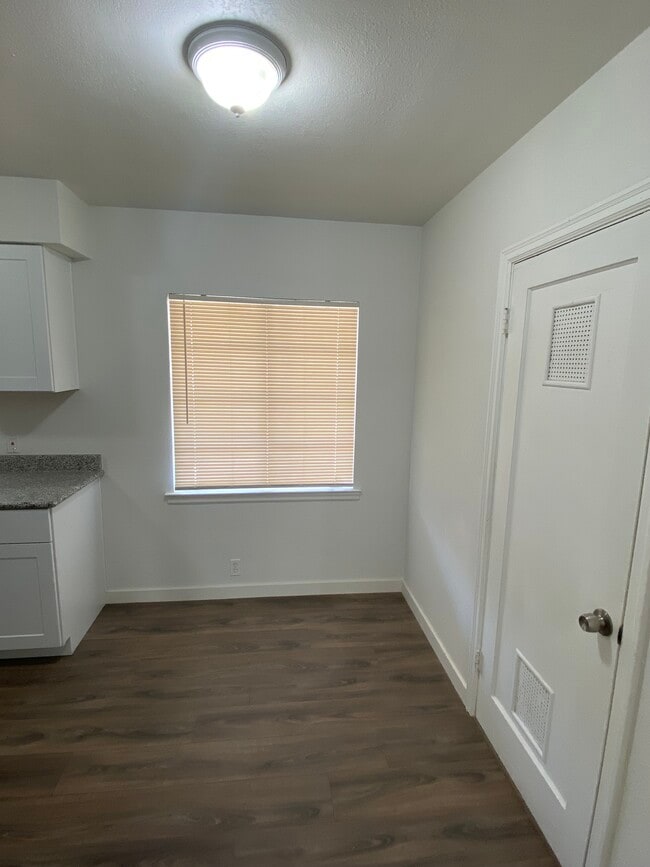 Dining Room - 3355 E Terrace Ave Unit 3355