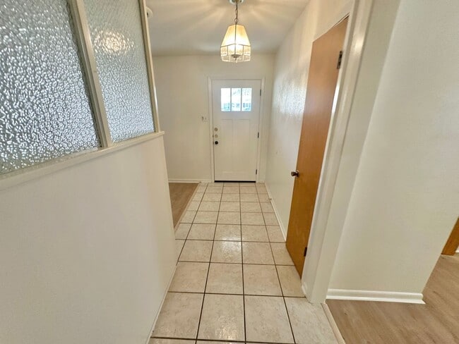 Photo - AVAAILABLE NOW !!