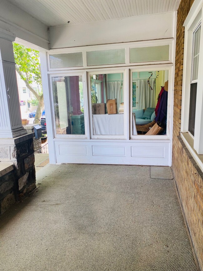 Photo - 882 Corinthian Ave