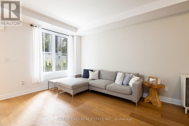 Photo - 1190 Cawthra Rd