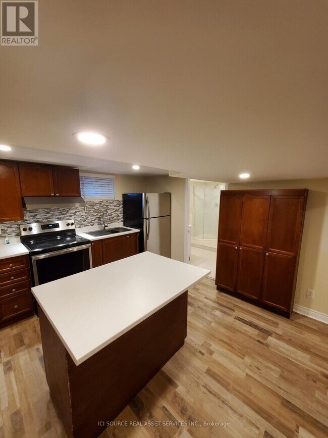 Photo - 146 Winona Rd