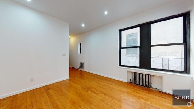 Building Photo - 137 E 30th St Unit 5B Rental