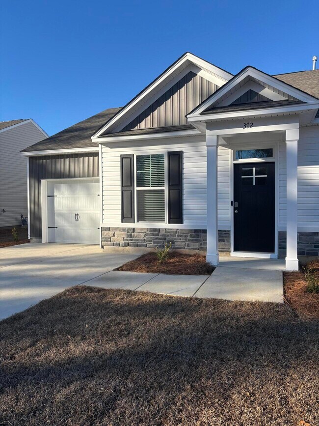 Photo - 372 Acorn St