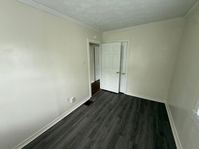 Photo - 203 W Elm St