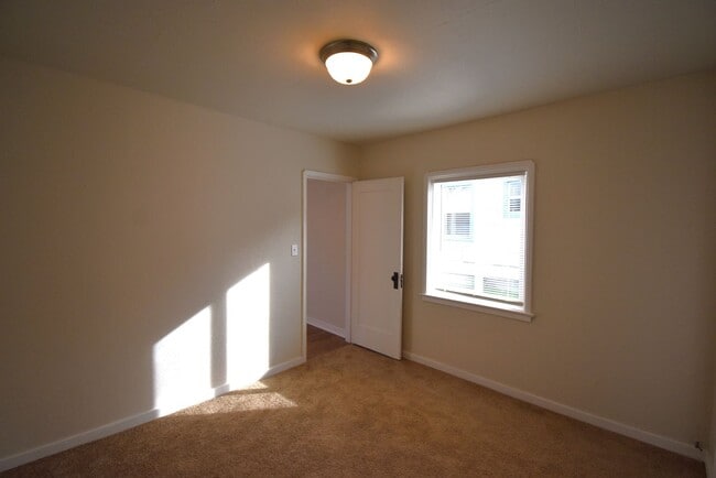 Photo - Freshly Remodeled Cozy Cottage Home Unidad 320 S. Main St.