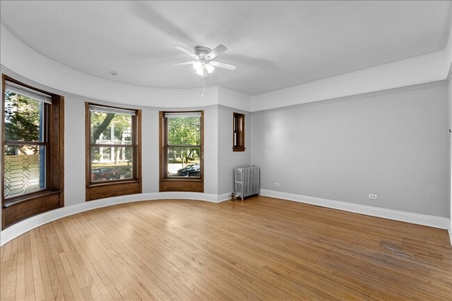 5018 S Blackstone Ave Unit 101