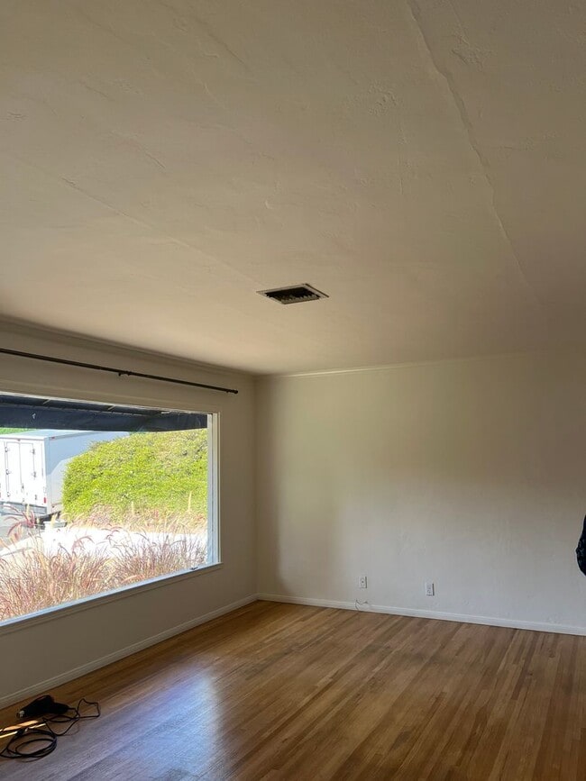 Photo - Lovely Single Story Home