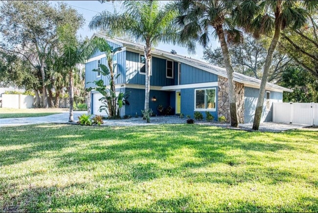 Photo - 1599 Brae-Moor Ln