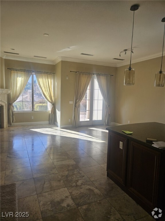 Building Photo - 32 Via Vasari Rental