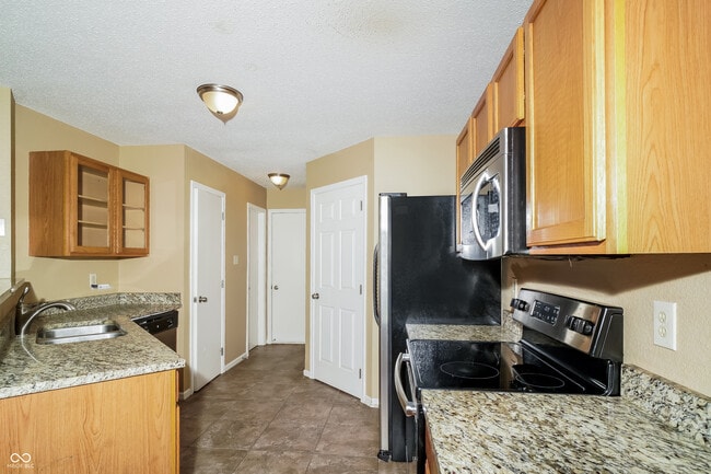 Photo - 1235 Porchester Ln