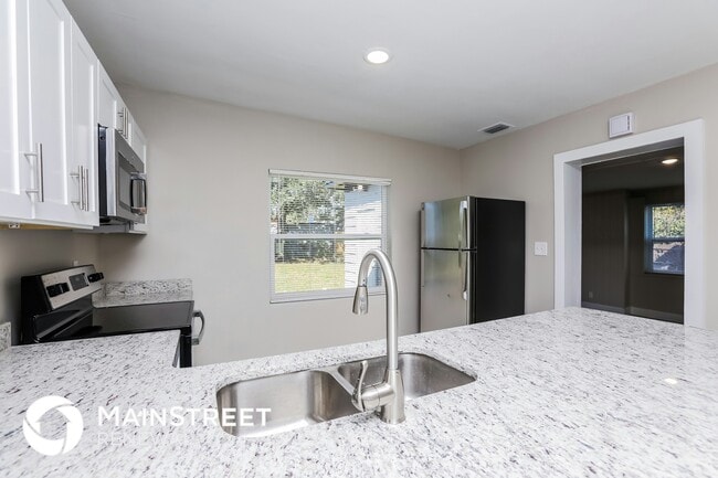 Photo - 5203 Montague Pl