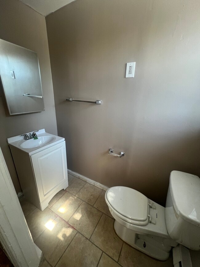 1809 Market St Unit 2