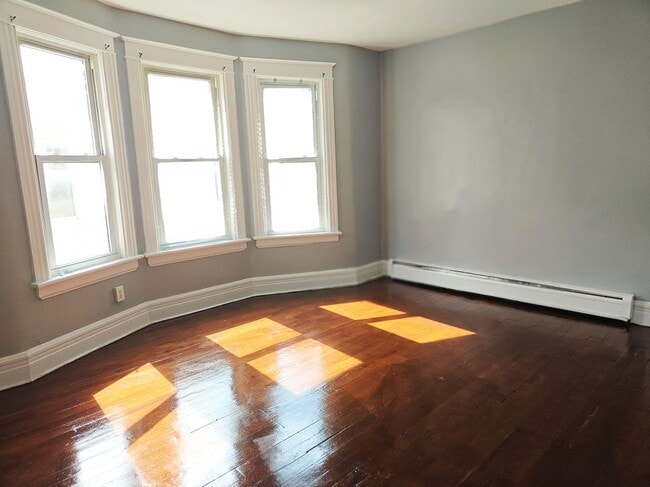 Photo - 104 Winnikee Ave Unit 3