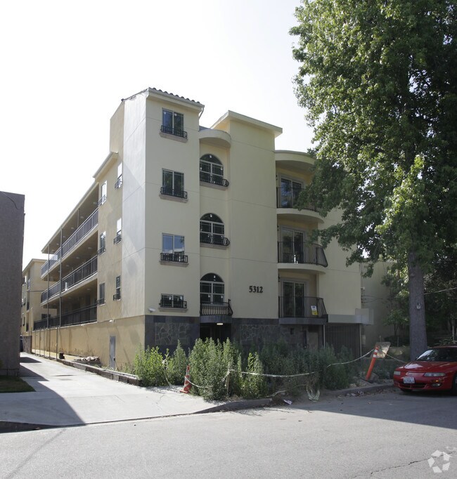 Photo - 5312 Hermitage Ave