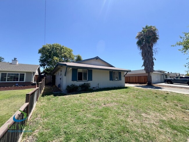 Photo - 5510 Yale Dr