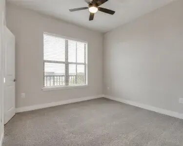 Photo - 1305 E Jefferson Blvd