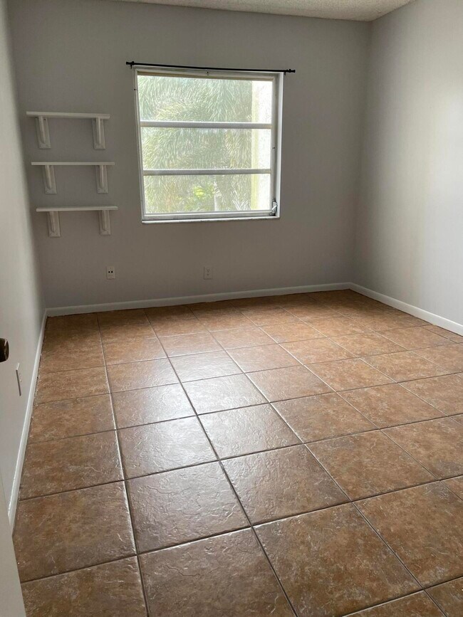 Photo - 608 NW 13th St Unit 27