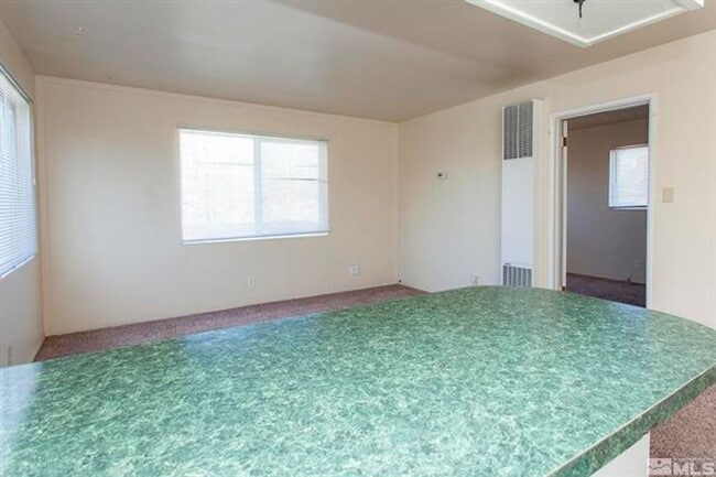 Photo - JM-Wilson*** Unidad #C