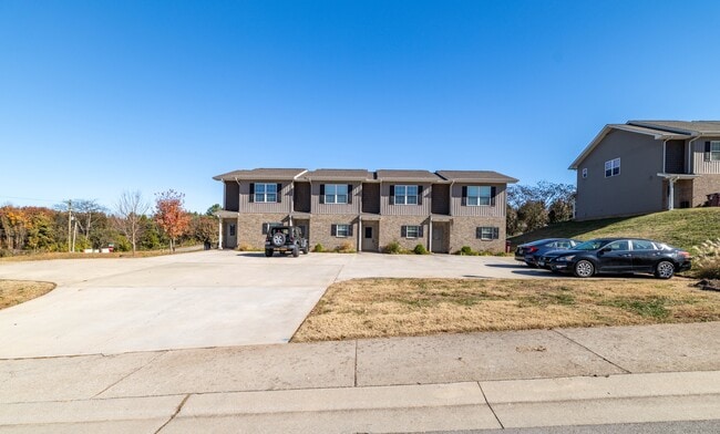 Photo - 936 Warrior Hill Dr