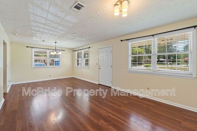 Photo - 1739 Cornell Dr