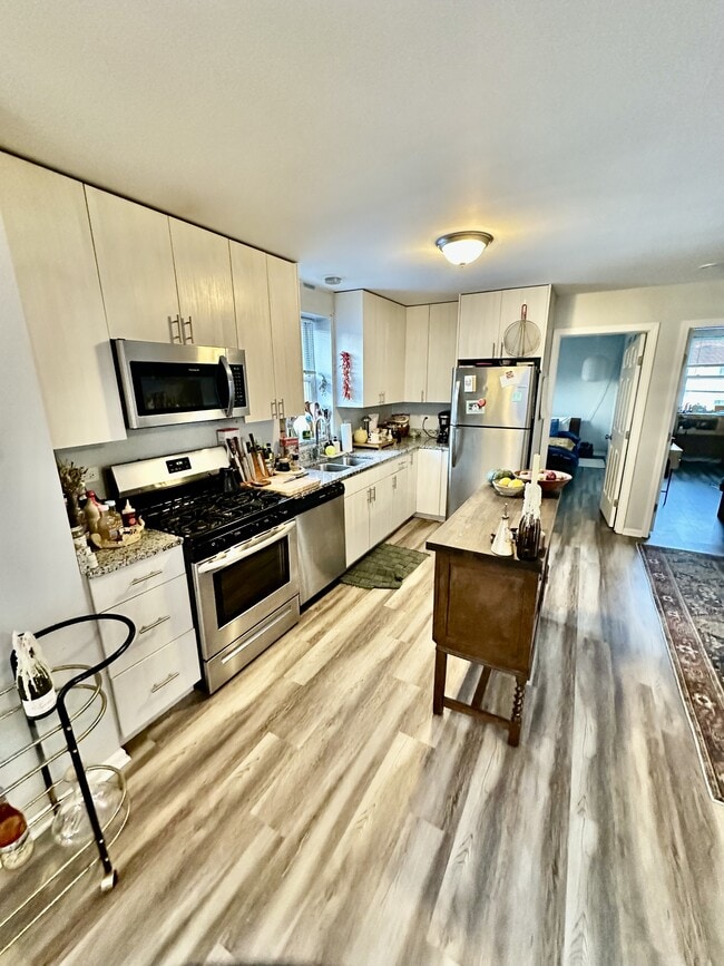 Photo - 920 W 35th Pl