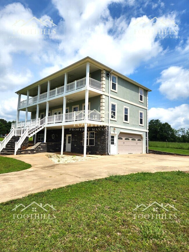Photo - 128 Hudgins Lake Rd