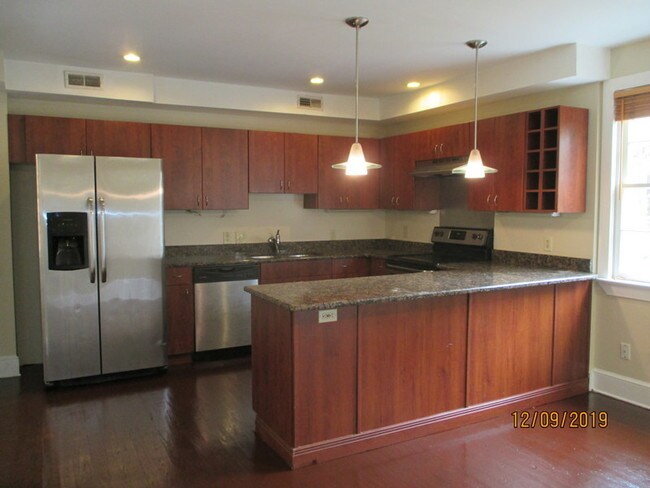 Photo - 17 Hampden Ct Unidad B