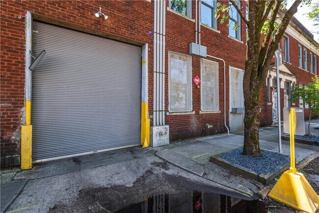 Photo - 210 Walker St SW Unit 1