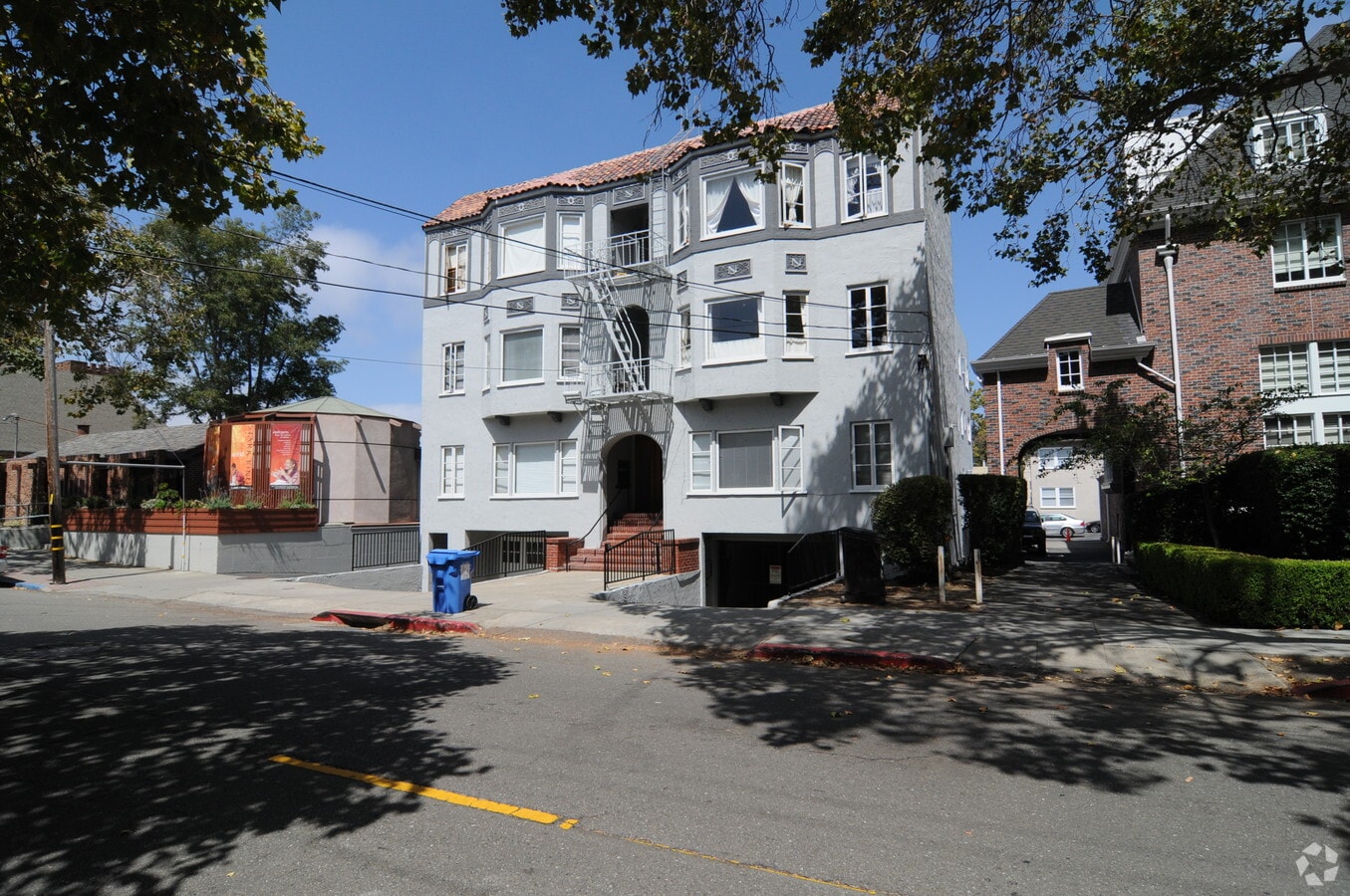 Photo - 2451 Le Conte Ave Apartments