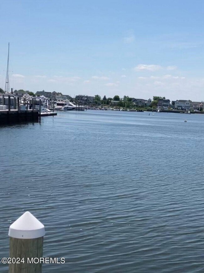 Photo - 52 Wharfside Dr