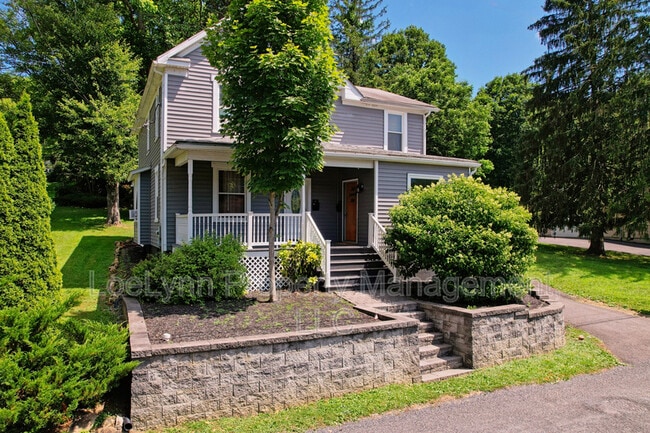 Photo - 505 B St Unit 2