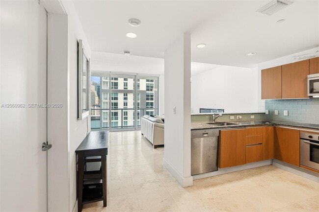 Building Photo - 1050 Brickell Ave Unit 2112