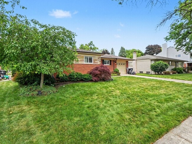 Photo - Beautifully maintained, move in ready 3 bed, 1.5 bath single family home