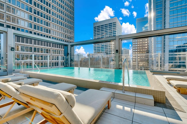 17 Market West