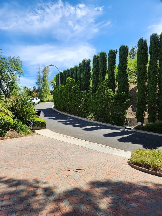 Photo - 18706 Edleen Dr