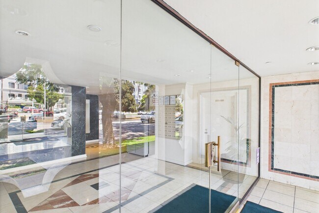 Photo - Burton Square