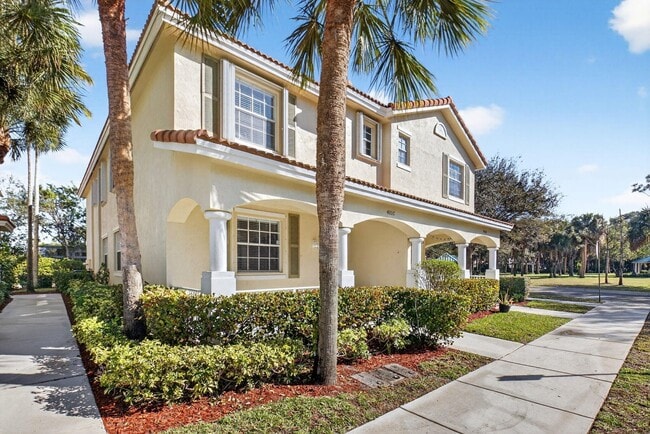 Photo - 4801 N Wickham Cir