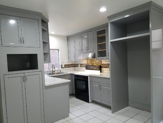 Photo - 4522-24 Unit 4524