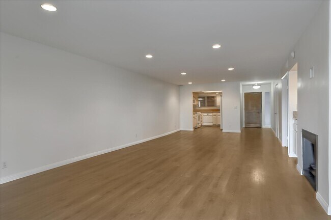 Photo - 4200 Via Dolce Unit 133