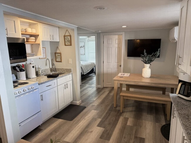 Photo - 4 Auburn Ave Ext Unit ID1312409P