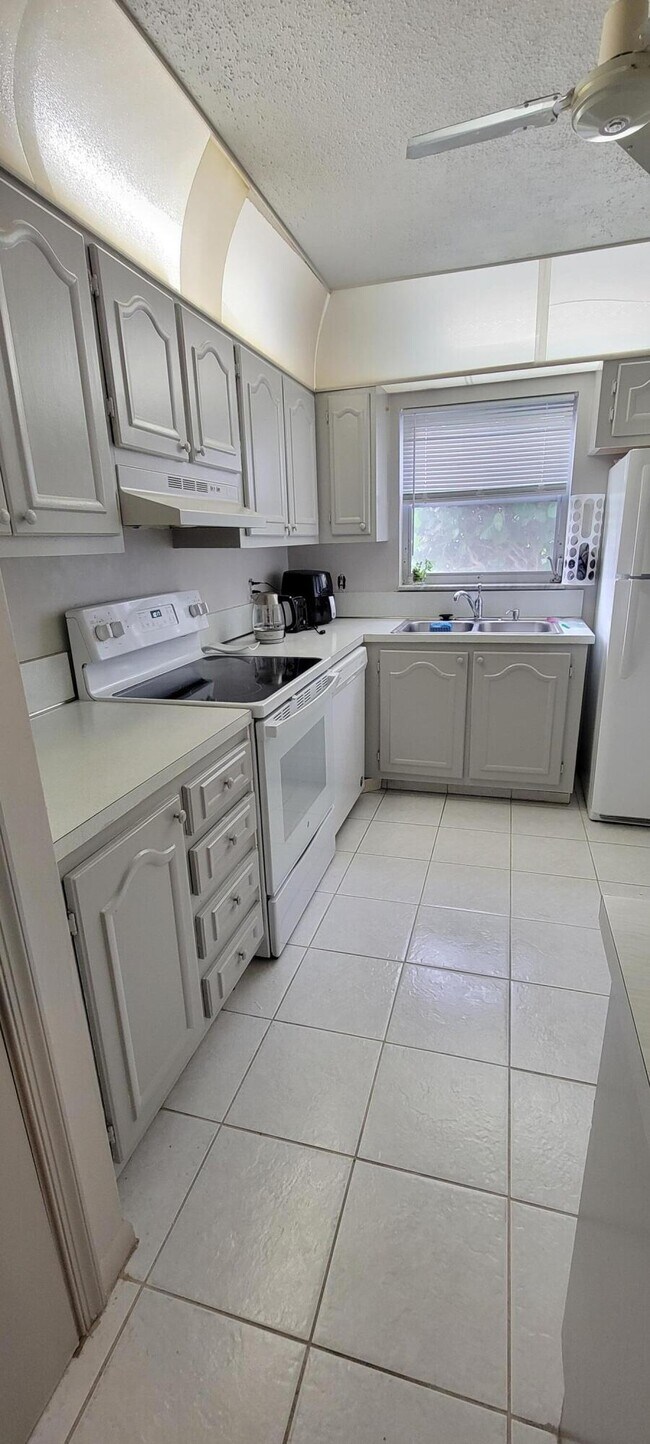 Photo - 22795 SW 66th Ave Unit 105