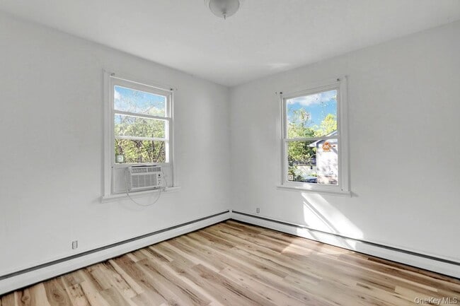 Photo - 65 Greenwood Dr