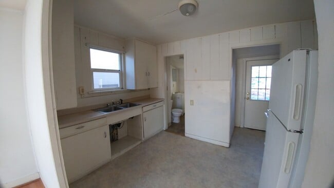 Photo - 2 bedroom, 1 bath- House