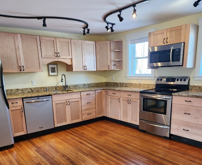 53 Plymouth St Unit 2