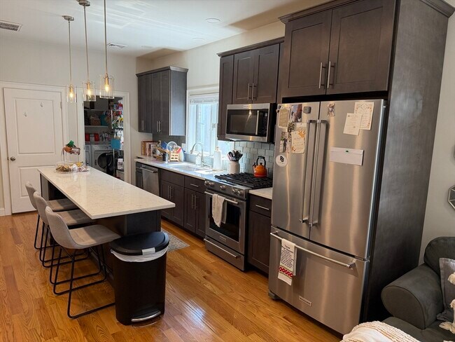 Photo - 440 Windsor St Unit 440