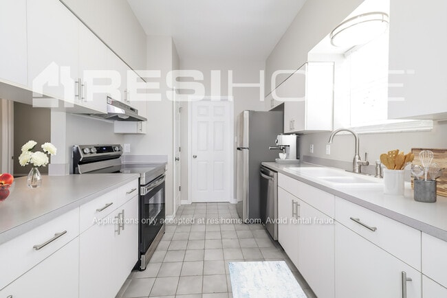 Photo - 1335 34th St NW