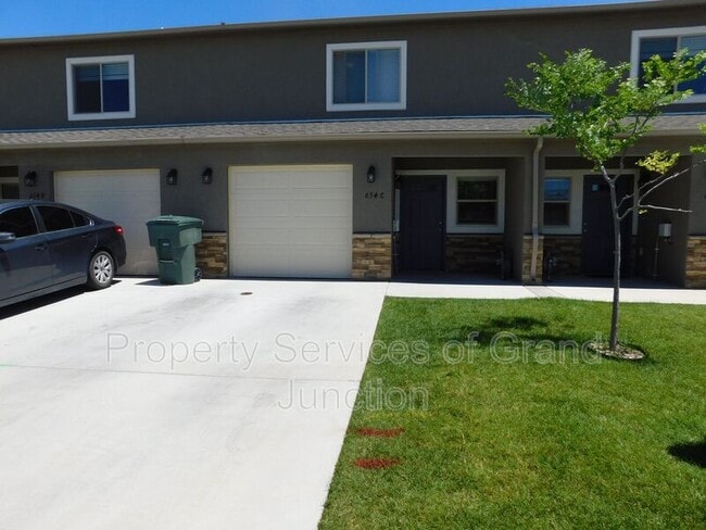 Building Photo - 654 Trinity Way Unit C