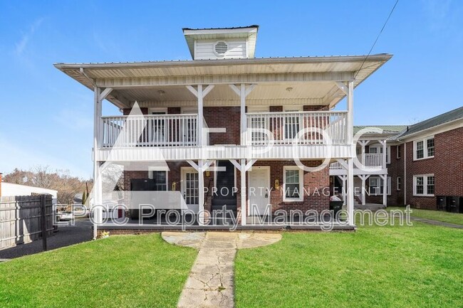 Photo - 1007 S Main St Unidad 4 Rental