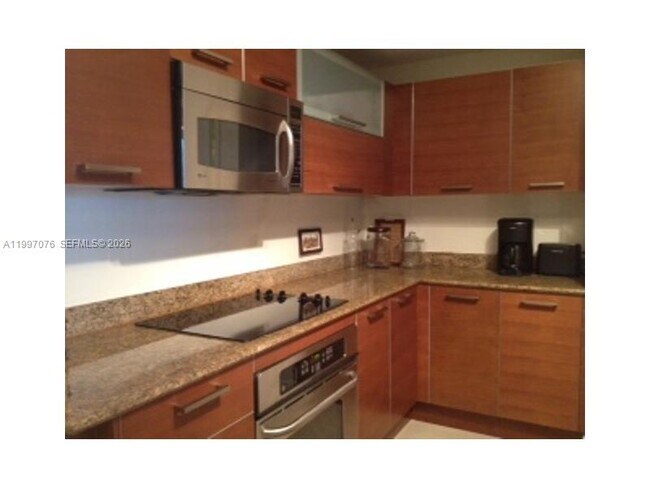 Photo - 3330 NE 190th St Unidad 1615