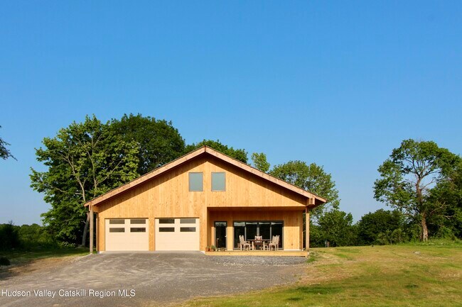 Photo - 88 Hover Ave